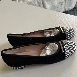 Leather Europe Black and White Loafers made in Spain 39.5 Europe